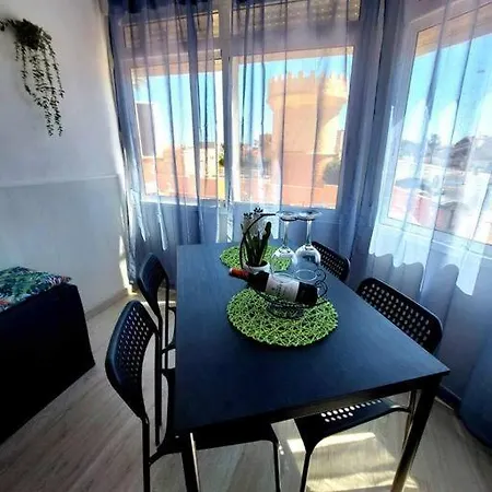 M&g Cozy -beachfront,wifi,aircon,fullyequipped