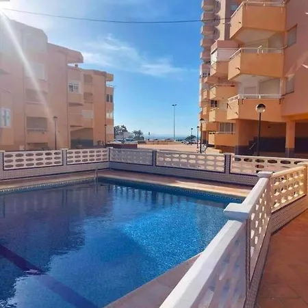 Apartment M&g Cozy -beachfront,wifi,aircon,fullyequipped