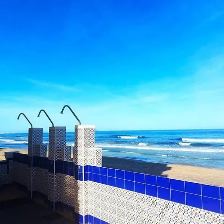 M&g Cozy -beachfront,wifi,aircon,fullyequipped Apartment *