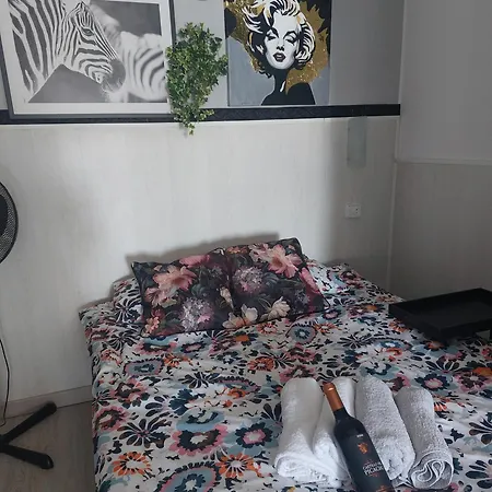 M&g Cozy -beachfront,wifi,aircon,fullyequipped La Manga