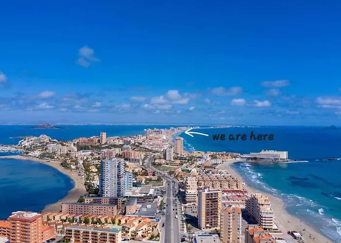 M&g Cozy -beachfront,wifi,aircon,fullyequipped *