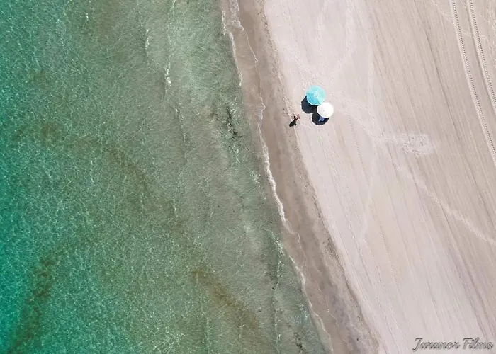 דירה M&g Cozy -beachfront,wifi,aircon,fullyequipped לה מנגה דל מר מנור