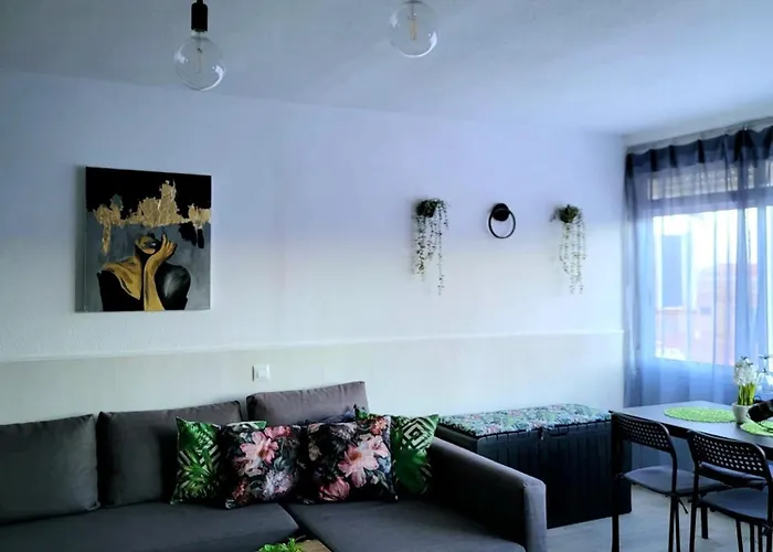 M&g Cozy -beachfront,wifi,aircon,fullyequipped * לה מנגה דל מר מנור