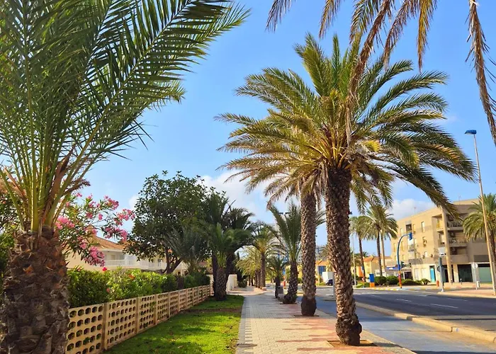 M&g Cozy -beachfront,wifi,aircon,fullyequipped * לה מנגה דל מר מנור