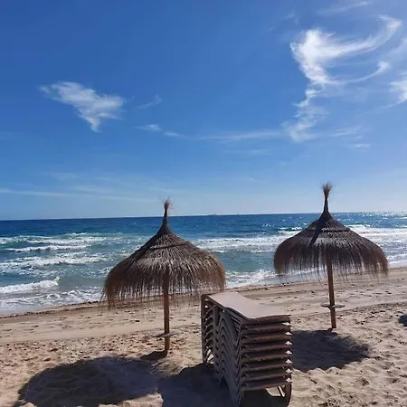 M&g Cozy -beachfront,wifi,aircon,fullyequipped Apartmán