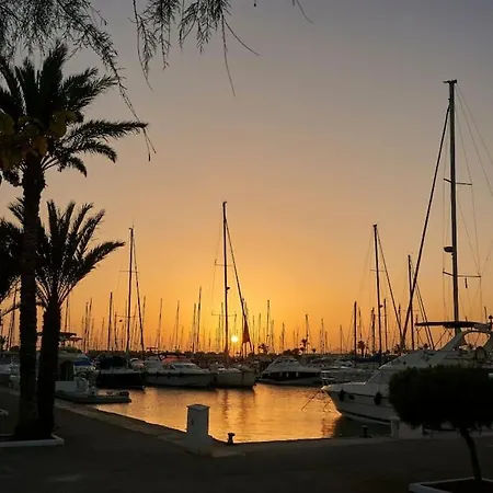 M&g Cozy -beachfront,wifi,aircon,fullyequipped Apartmán *